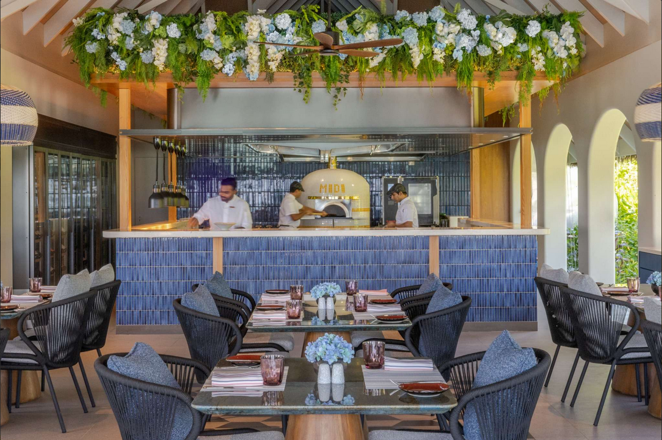 MIDI · Mediterranean · beach club, restaurant, rooftop bar